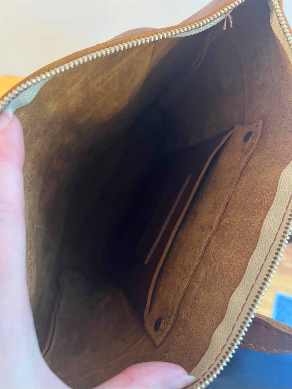 Portland Leather Honey Classic Tote Backpack ๐ฏ - Picture 4 of 9